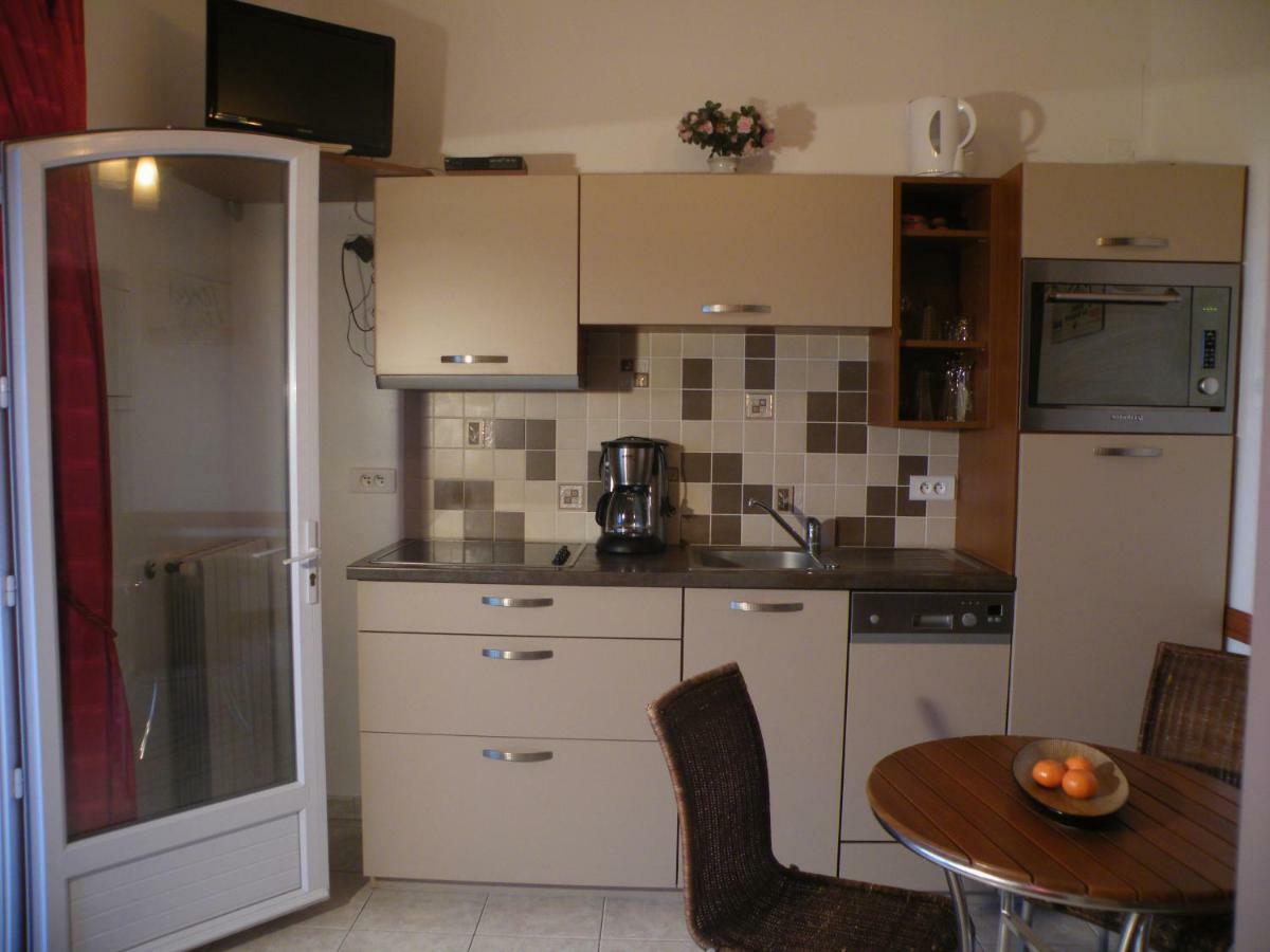 Villa Liamone Studio Fuer 3 Personen , 400 M Vom Strand, Pool, Klimaanlage Sagone  Bagian luar foto